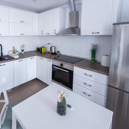 Uranus Cozy Apartmán *